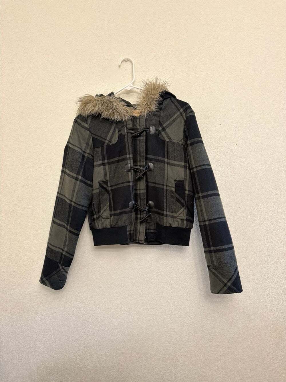 Y2K Plaid Faux Fur Hooded Toggle Bomber Jacket Size L